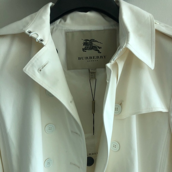 Burberry woman’s trench